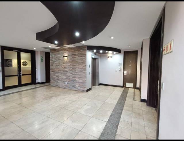 BUSINESS PROPERTY TO RENT IN CONSTANTIA KLOOF